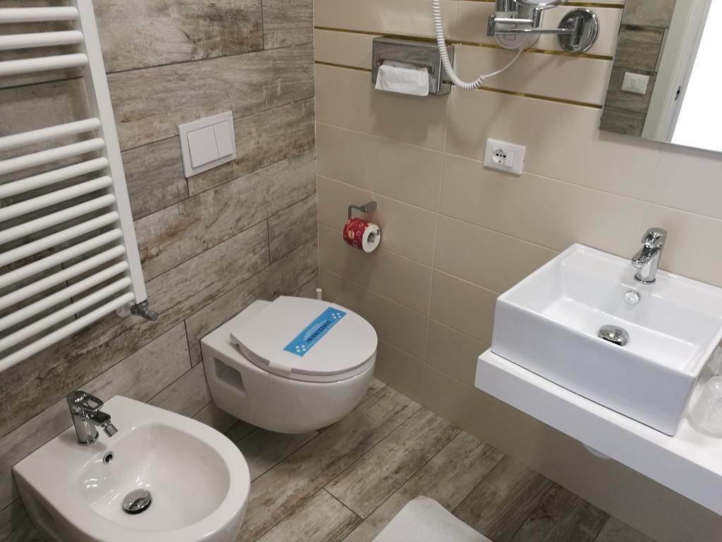 Standard Double Room,831144773:JPEG
